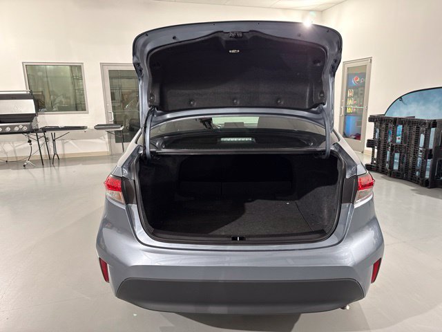Used 2026 Toyota Corolla LE FWD image 12