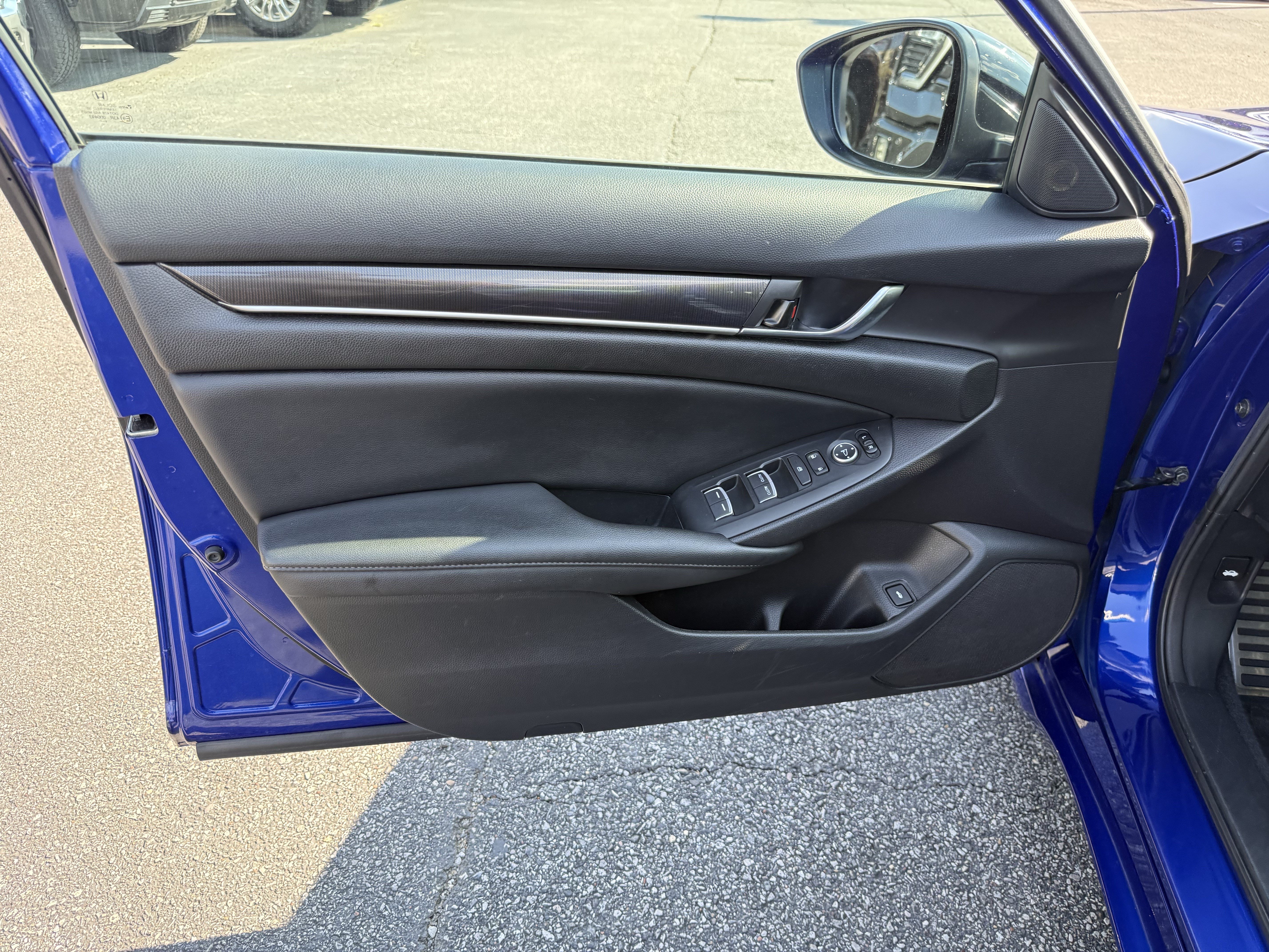 Used 2022 Honda Accord Sport image 14