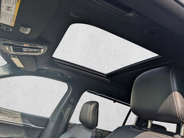 Used 2024 Jeep Grand Cherokee L Limited w/ Luxury Tech Group II image 15