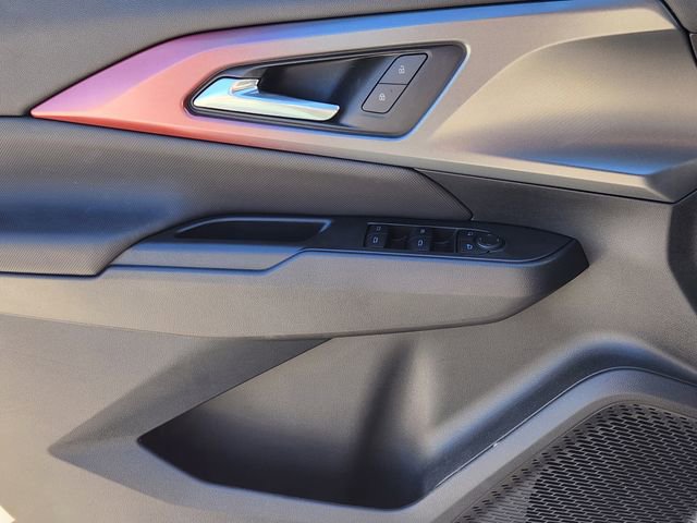 New 2025 Chevrolet Equinox EV RS FWD image 18