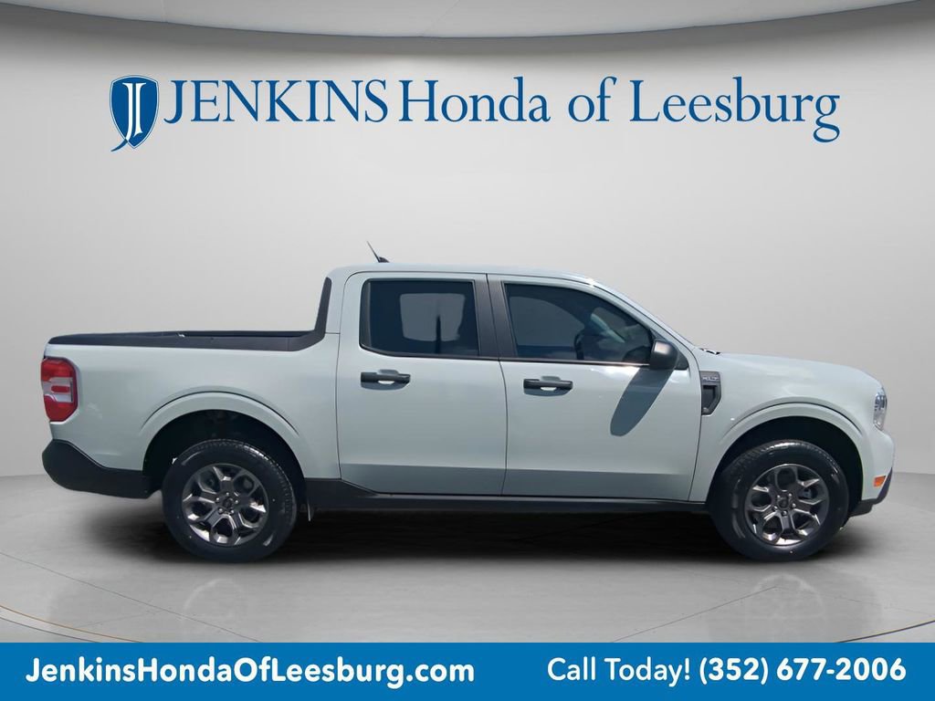 Used 2023 Ford Maverick XLT image 2