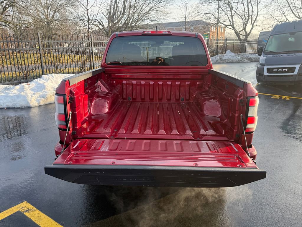 Used 2023 Nissan Frontier SV image 13