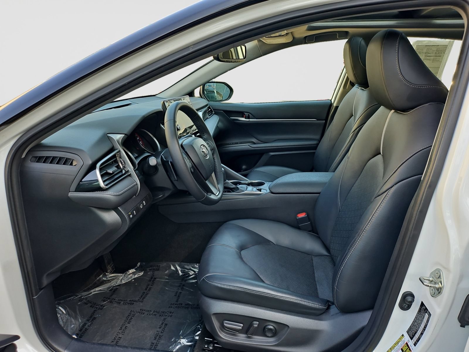 Used 2021 Toyota Camry XSE FWD image 16