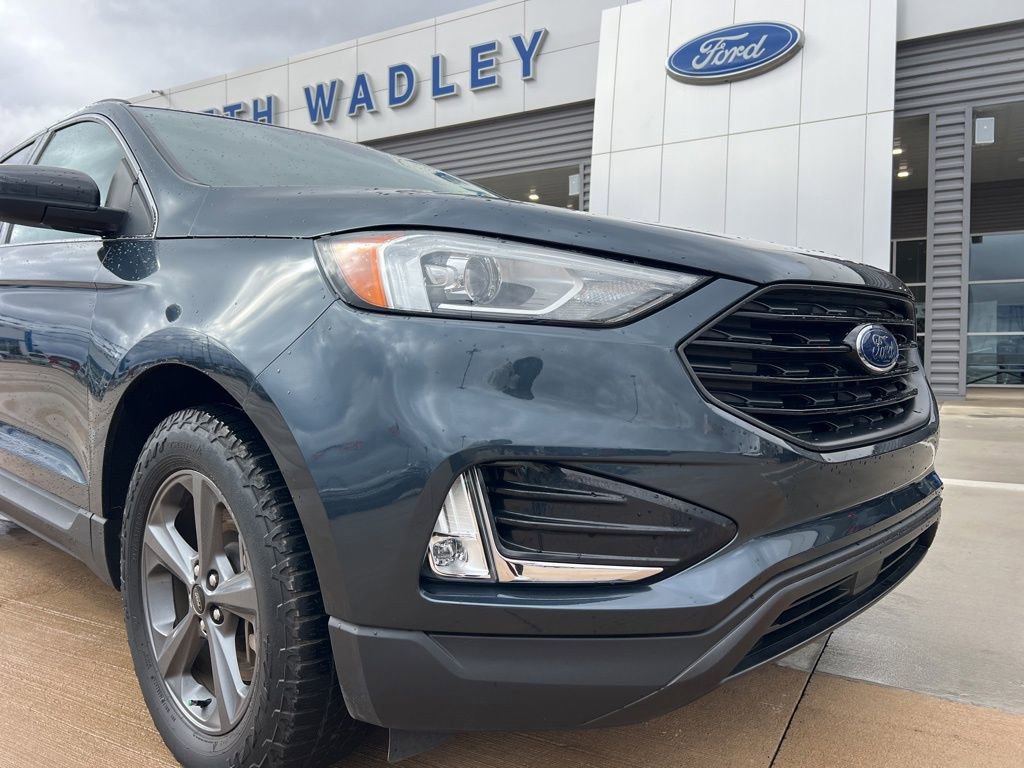 Used 2022 Ford Edge SEL w/ Sport Appearance Package image 11