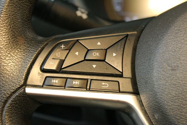 Used 2021 Nissan Kicks SV FWD image 19