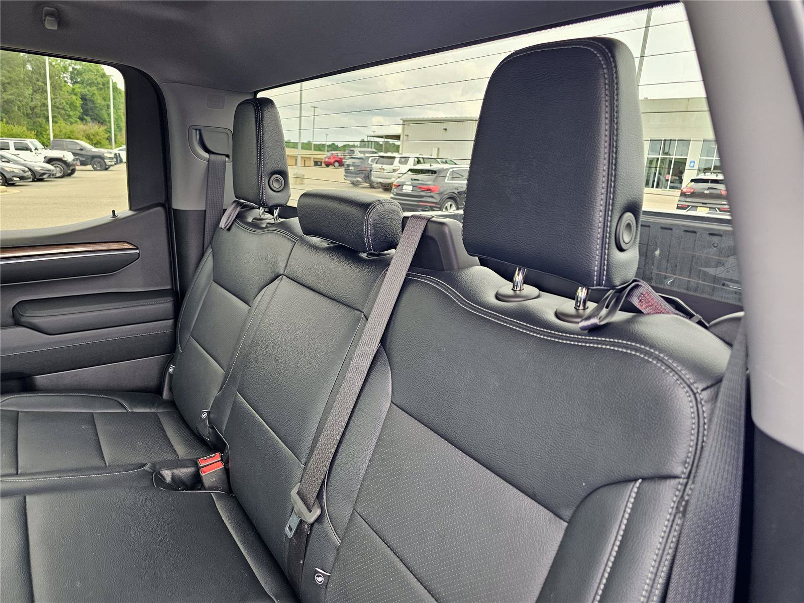 Used 2023 Chevrolet Silverado 1500 LT Trail Boss AWD/4WD image 33