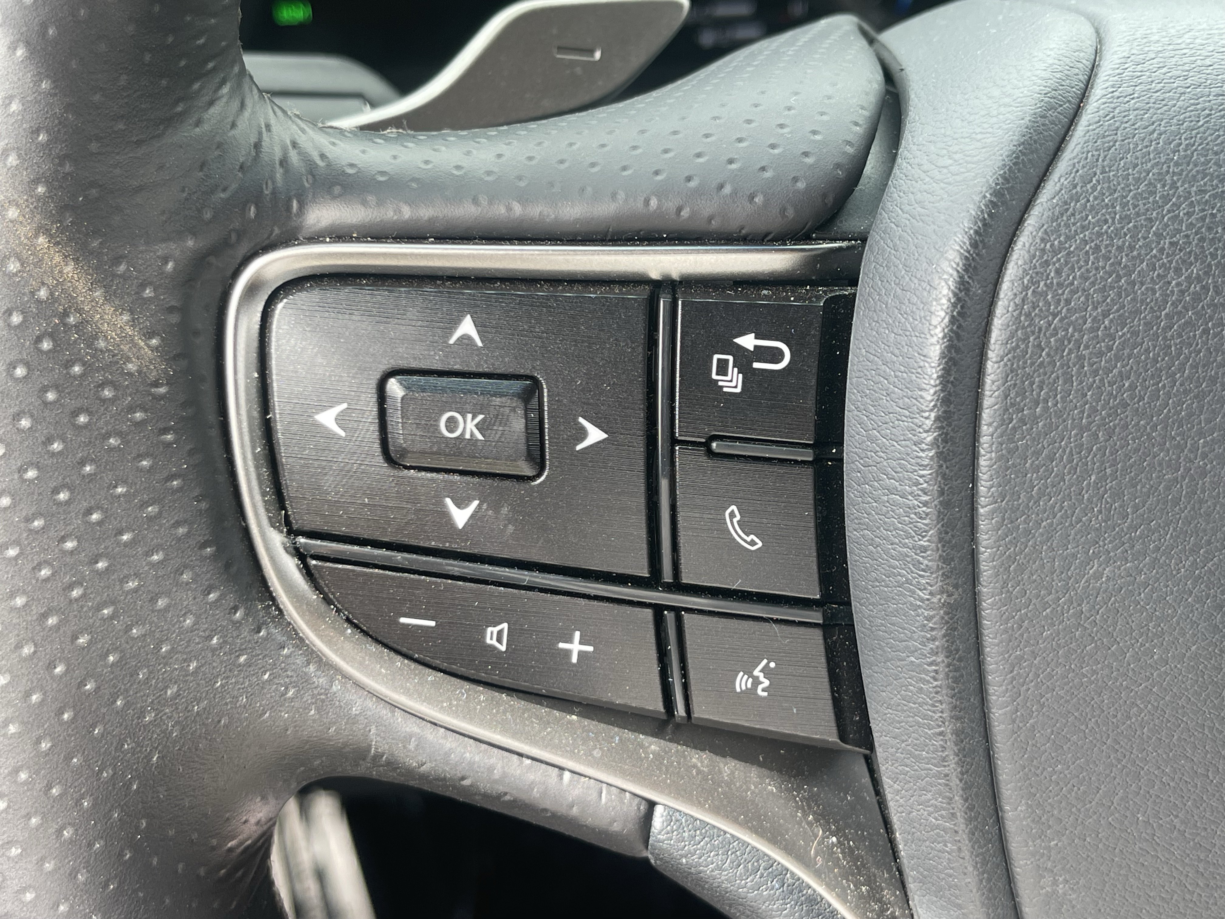 Used 2023 Lexus ES 350 F Sport w/ Accessory Package (Z2) FWD image 22