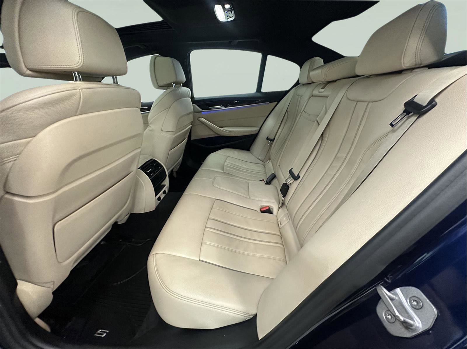 Used 2018 BMW 540i xDrive image 26