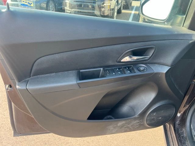 Used 2015 Chevrolet Cruze LT FWD image 15