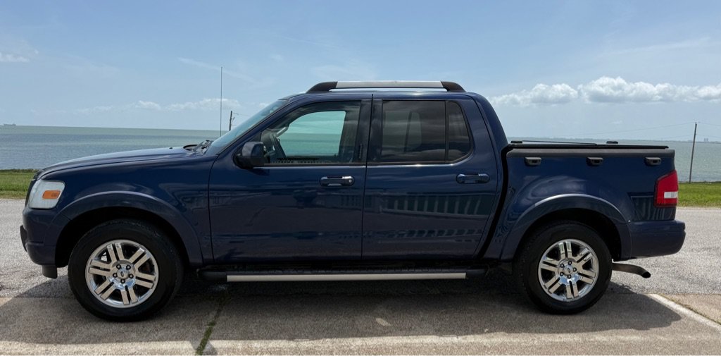 Used 2008 Ford Explorer Sport Trac Limited RWD image 8