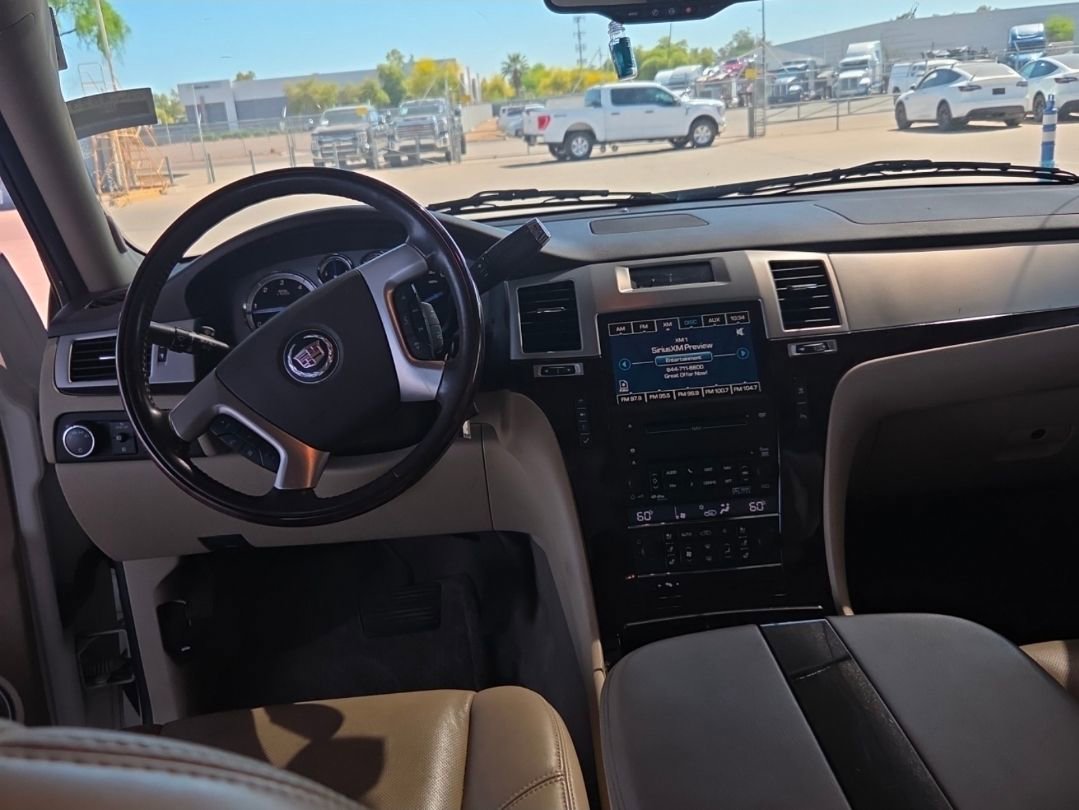 Used 2009 Cadillac Escalade EXT image 10