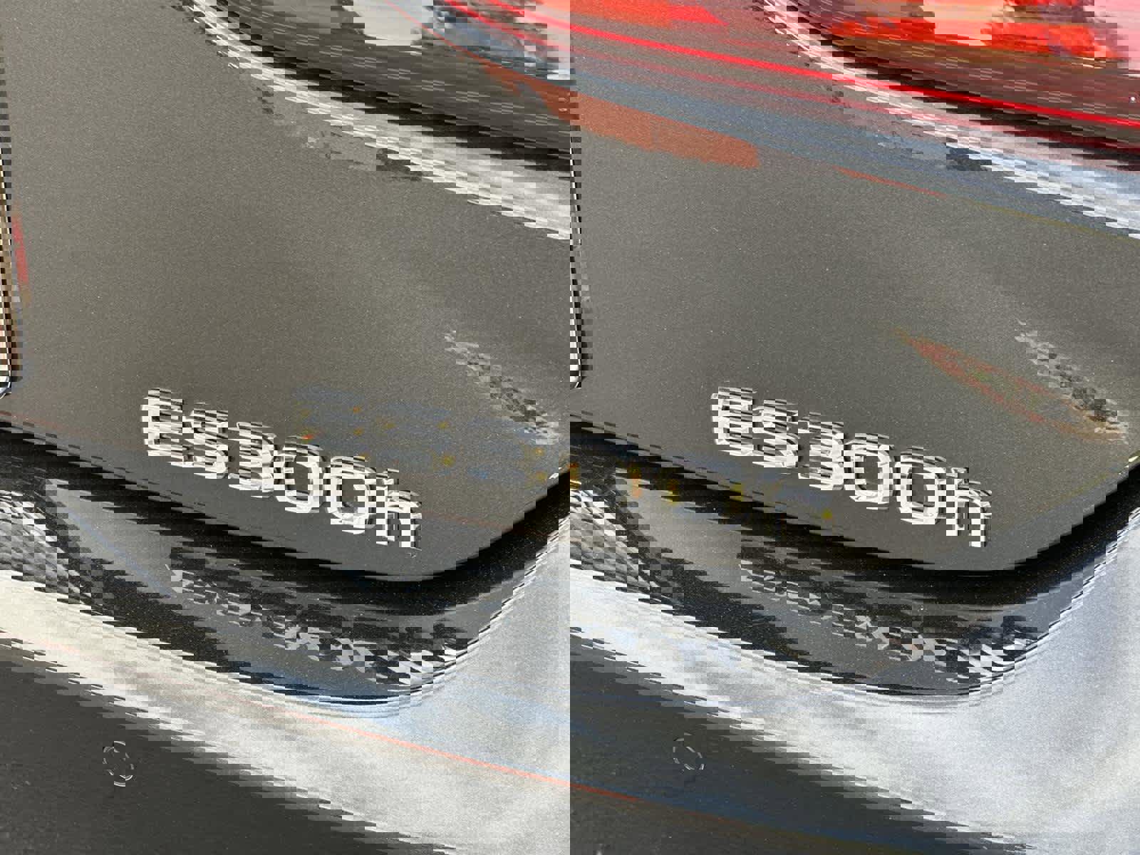 Used 2024 Lexus ES 300h w/ Premium Package image 7