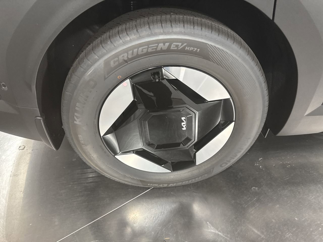 New 2026 Kia EV9 Wind image 13