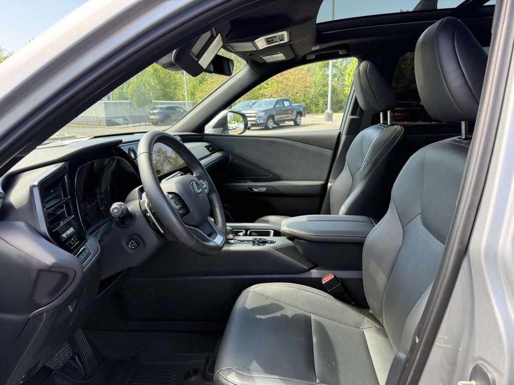Used 2026 Lexus TX 350 AWD w/ Technology Package image 14
