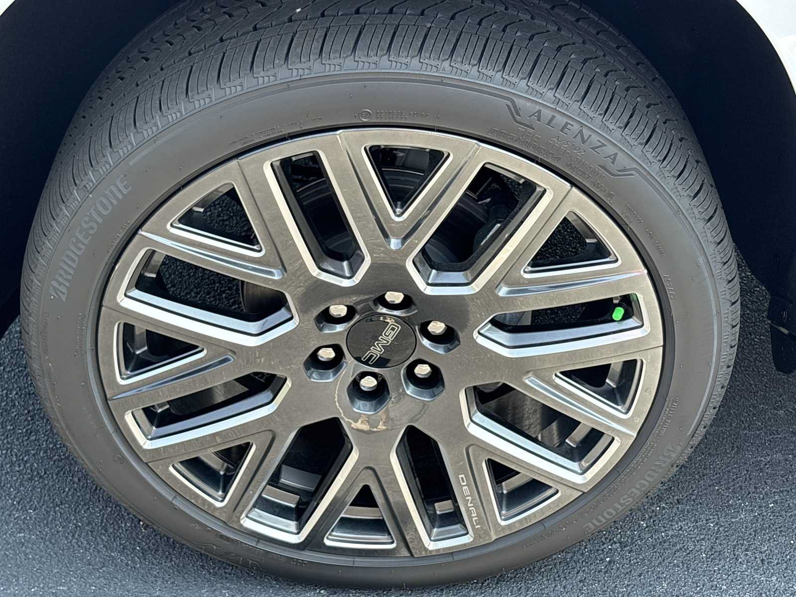 New 2026 GMC Yukon Denali Ultimate AWD/4WD image 24