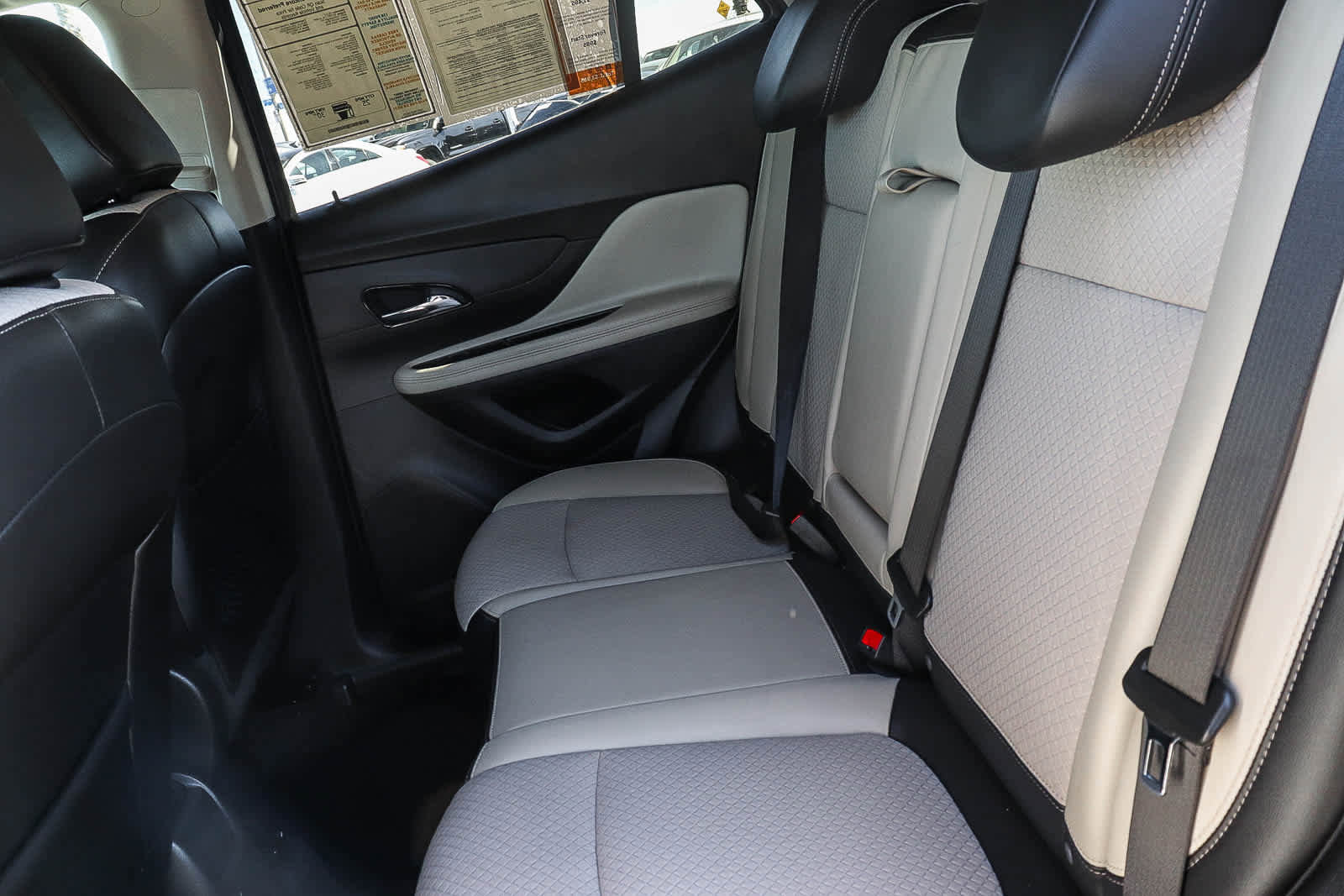 Used 2019 Buick Encore Preferred image 19