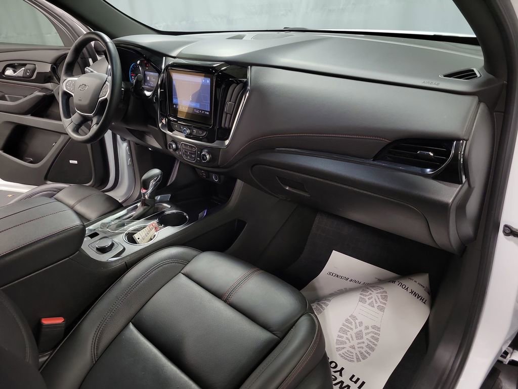 Used 2023 Chevrolet Traverse RS image 24