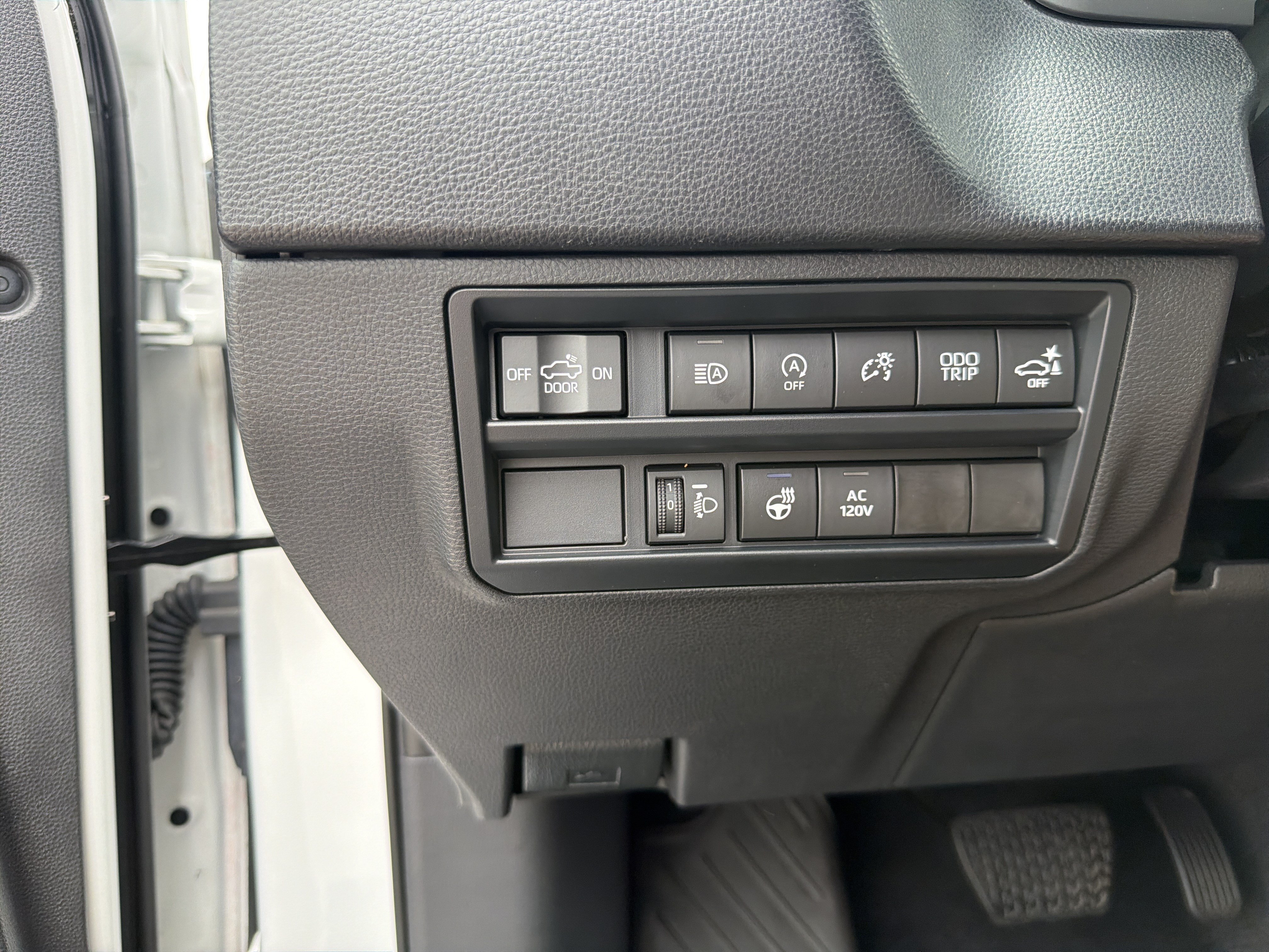 Used 2024 Toyota Tundra SR5 w/ SR5 Premium Package RWD image 13