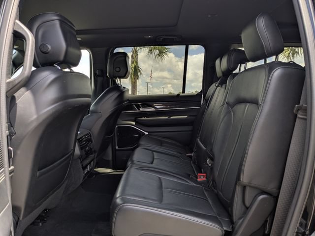 Used 2022 Jeep Wagoneer Series III w/ Premium Group I RWD image 20