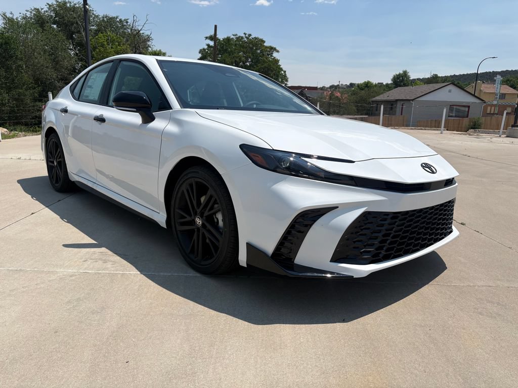 New 2026 Toyota Camry Hybrid FWD image 1