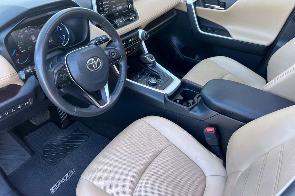 Certified 2020 Toyota RAV4 Limited image 12