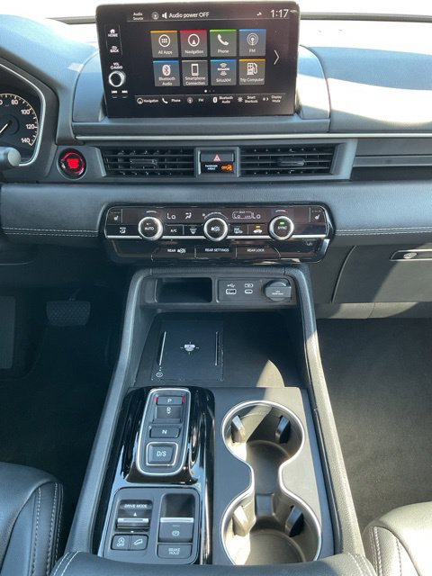 Used 2024 Honda Pilot Touring image 29