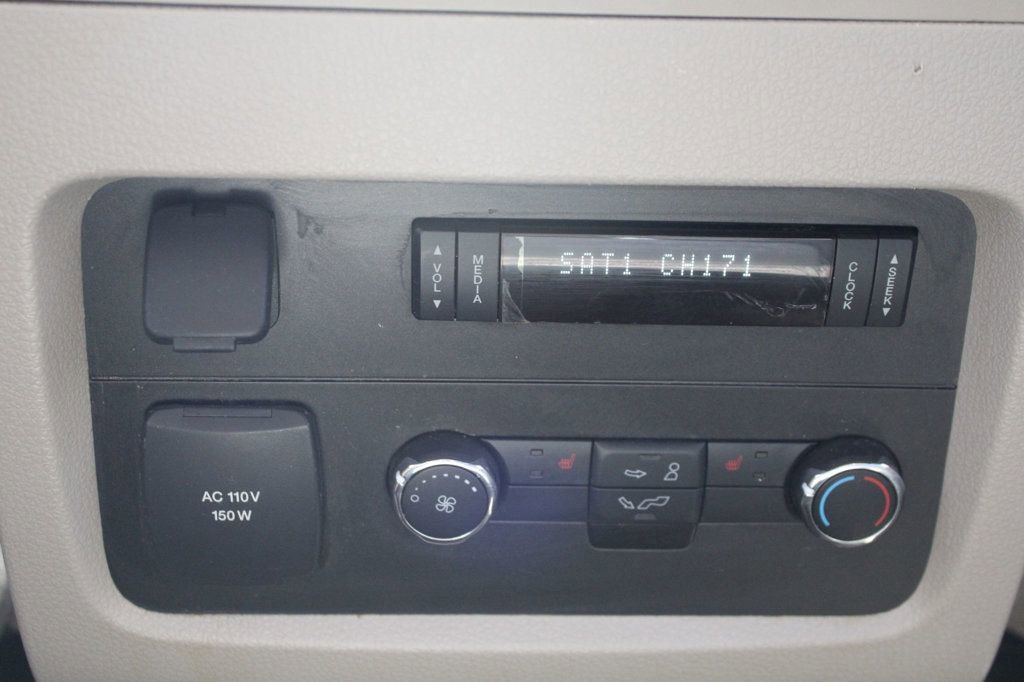 Used 2015 Lincoln Navigator 2WD image 37