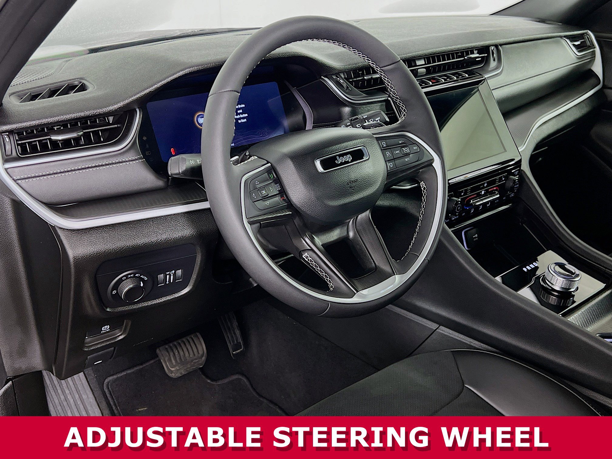 Used 2025 Jeep Grand Cherokee Altitude image 7