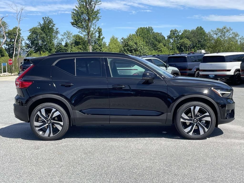 New 2026 Volvo XC40 B5 Plus w/ Climate Package AWD/4WD image 29