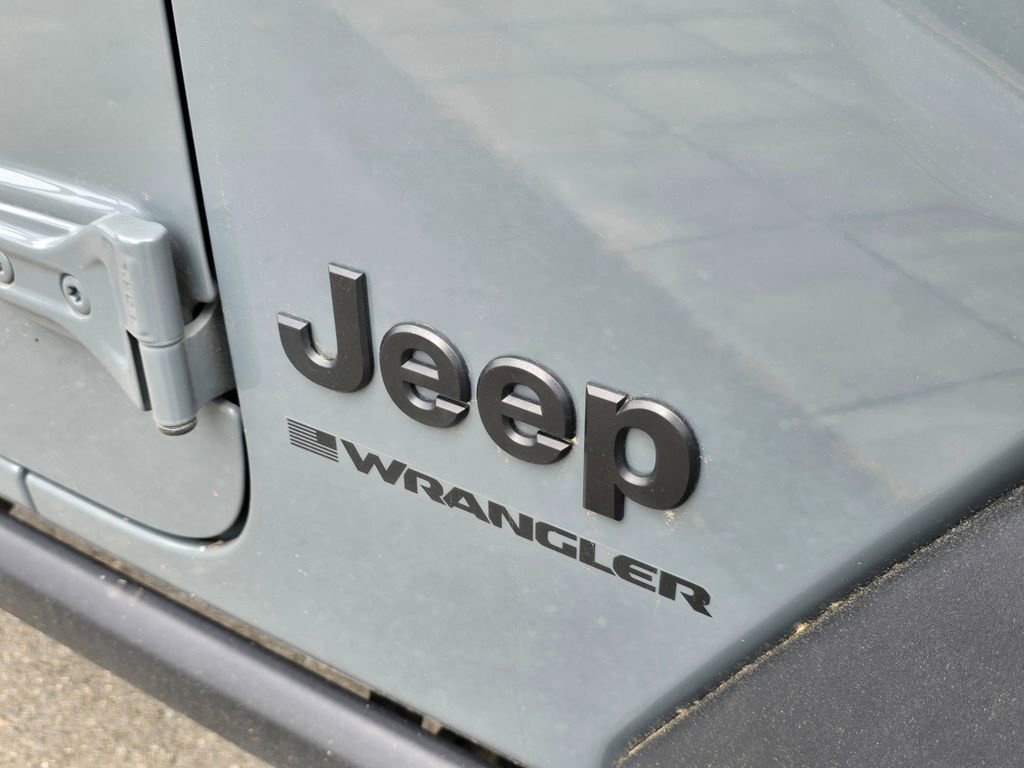 Used 2024 Jeep Wrangler Unlimited Sport AWD/4WD image 11