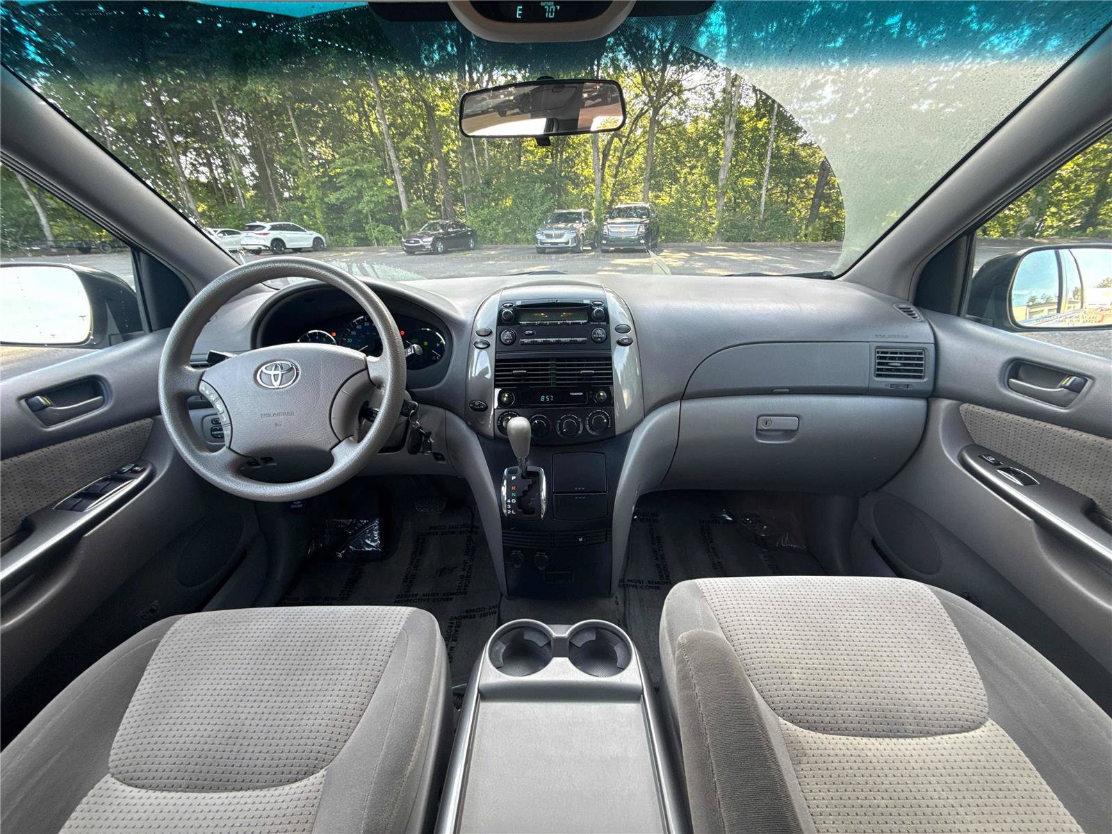 Used 2010 Toyota Sienna FWD image 14