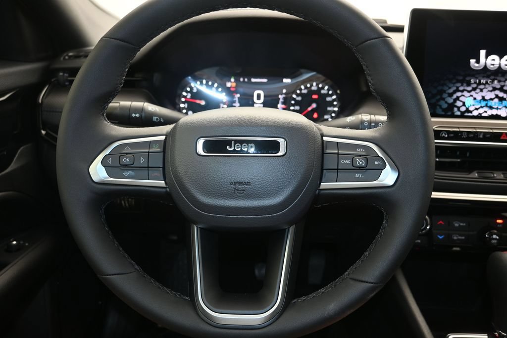 New 2026 Jeep Compass Latitude AWD/4WD image 13