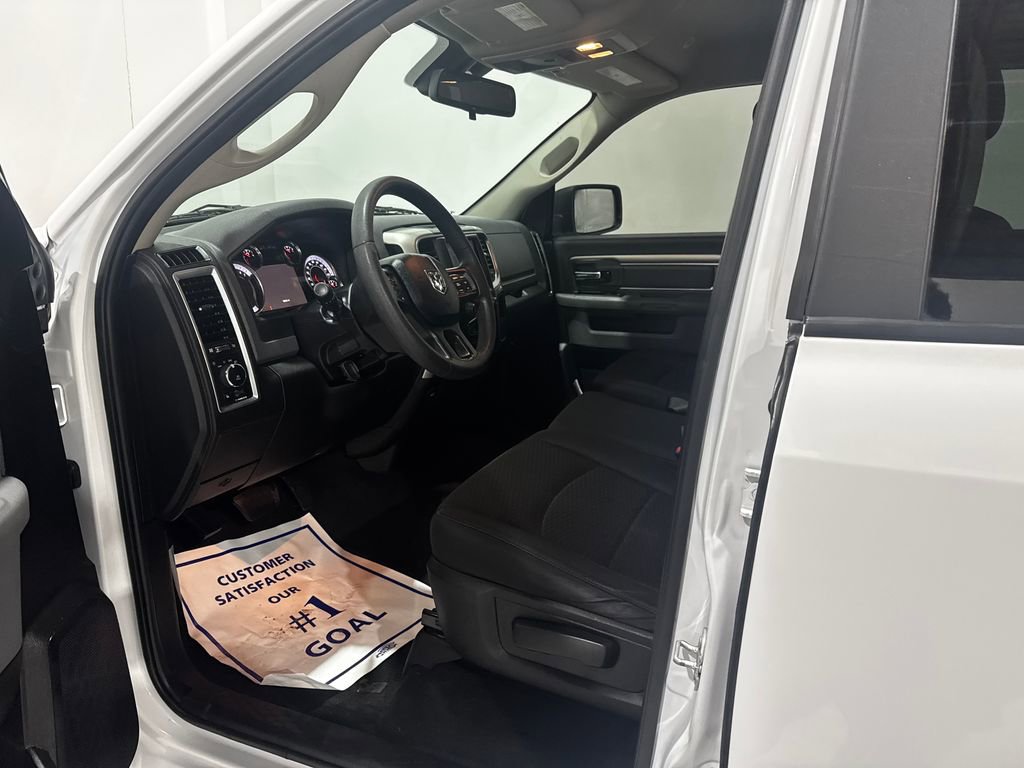 Used 2019 RAM 1500 Classic Warlock image 16