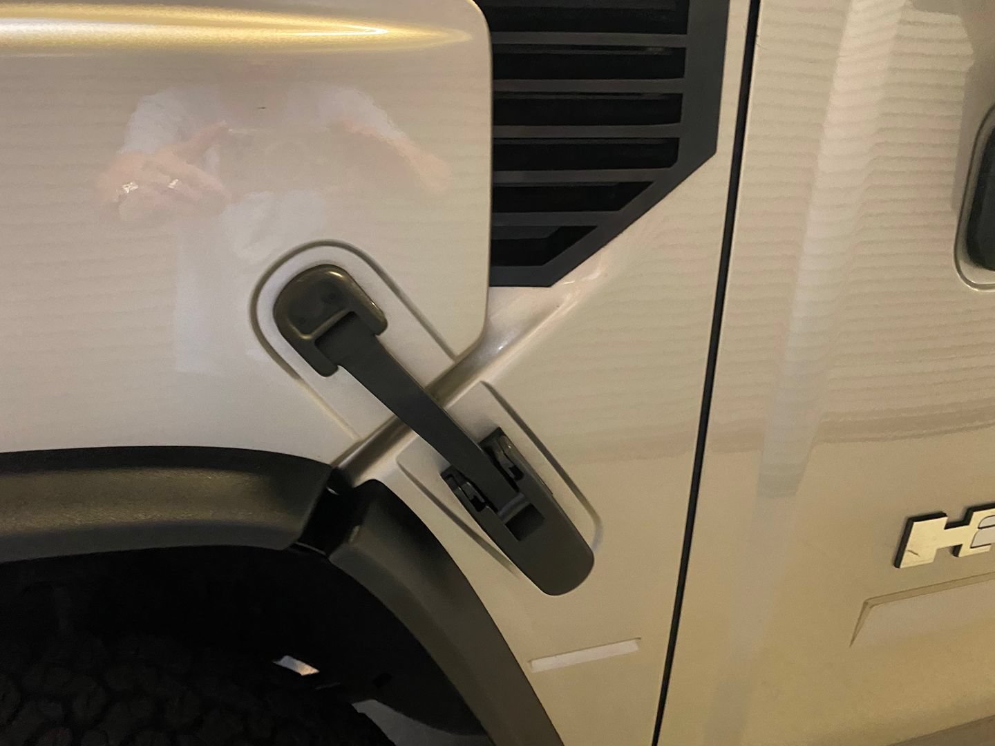 Used 2004 HUMMER H2 w/ Preferred Equipment Group AWD/4WD image 27