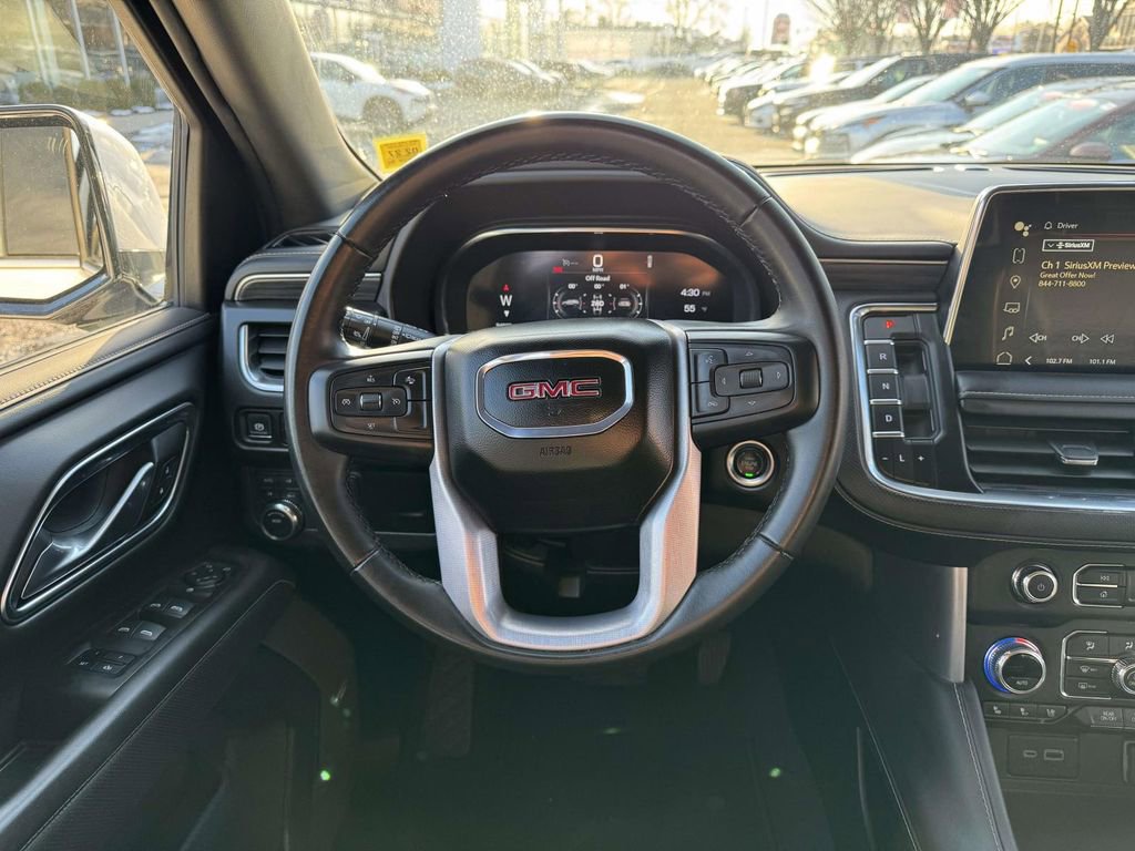 Used 2024 GMC Yukon SLT image 13