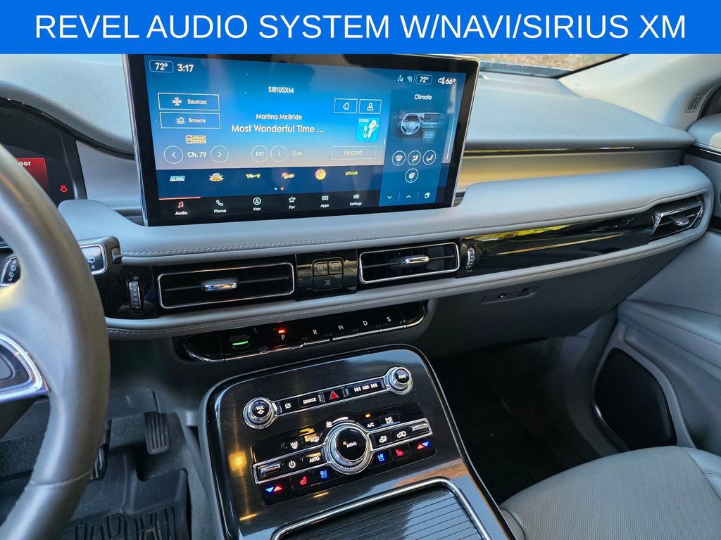 Used 2022 Lincoln Nautilus Reserve w/ Luxury Package image 16