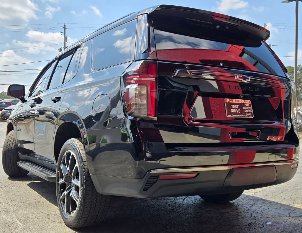 Used 2021 Chevrolet Tahoe RST w/ Luxury Package AWD/4WD image 4