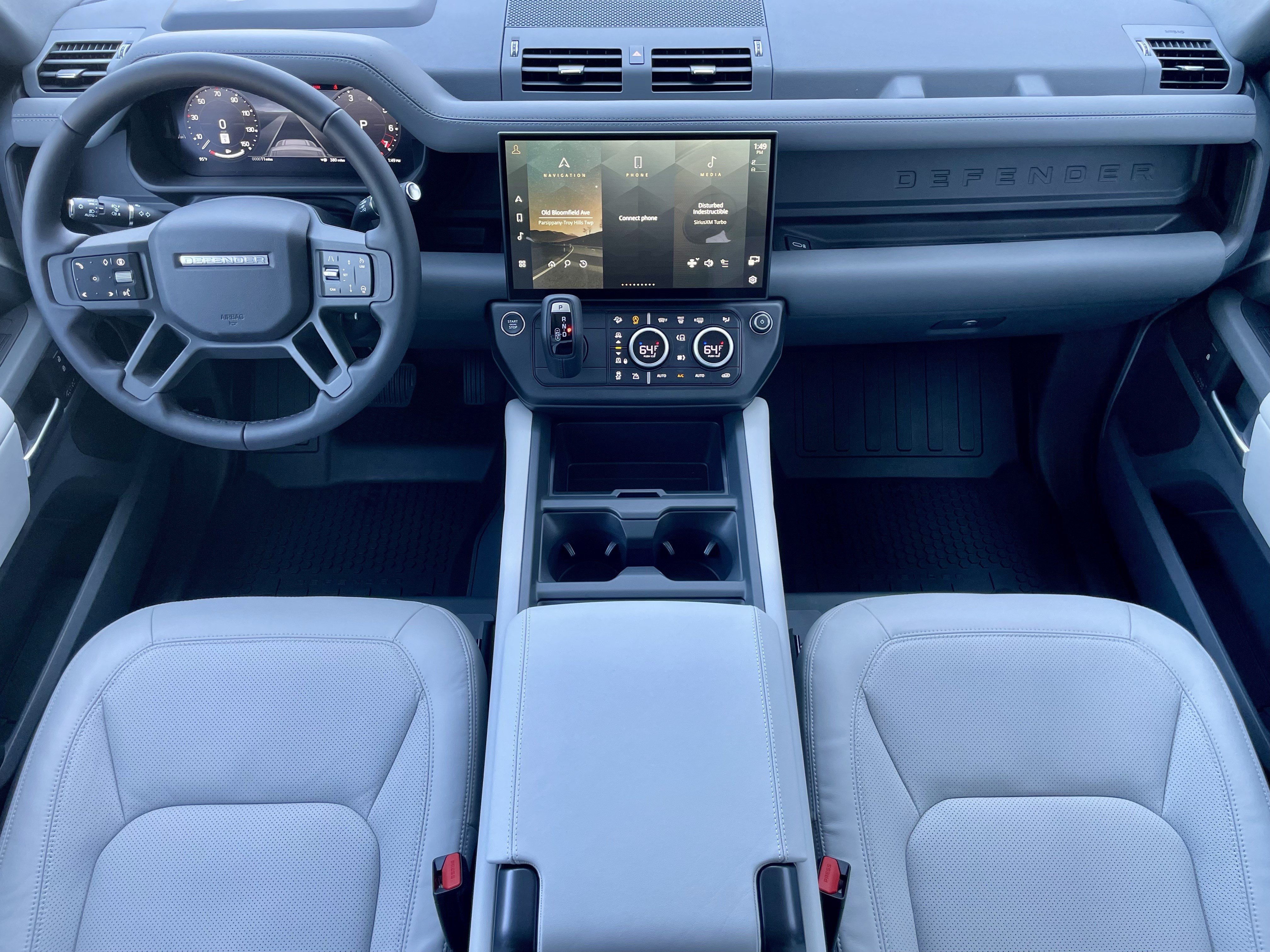 New 2026 Land Rover Defender 130 X-Dynamic SE AWD/4WD image 16