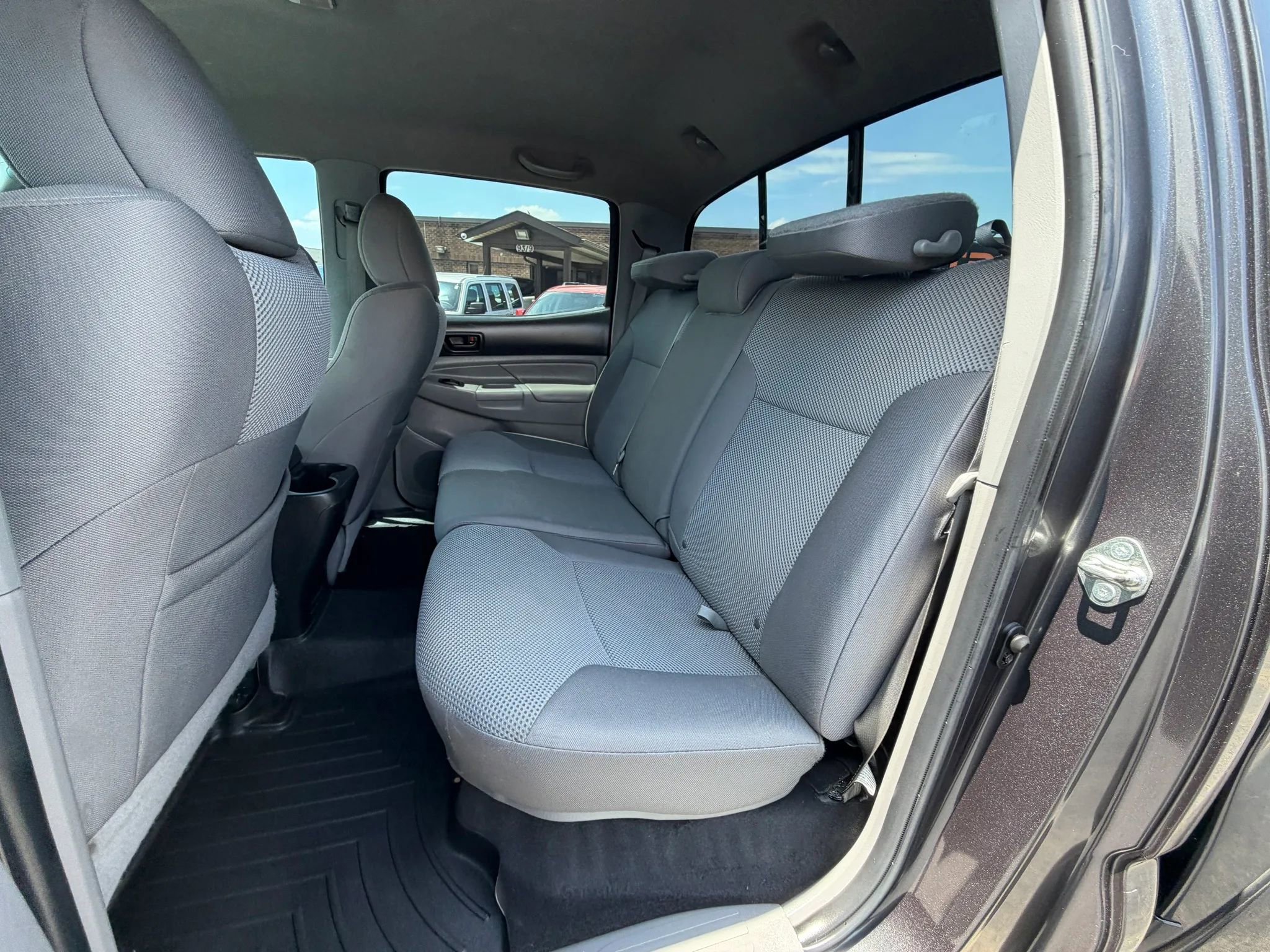 Used 2015 Toyota Tacoma 4x4 Double Cab w/ TRD Sport Package image 12