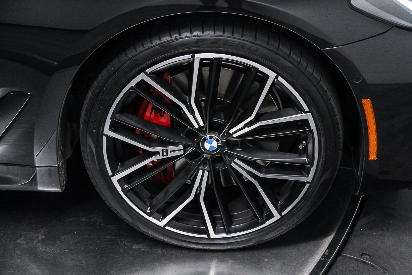 Used 2023 BMW 540i w/ M Sport Package RWD image 9