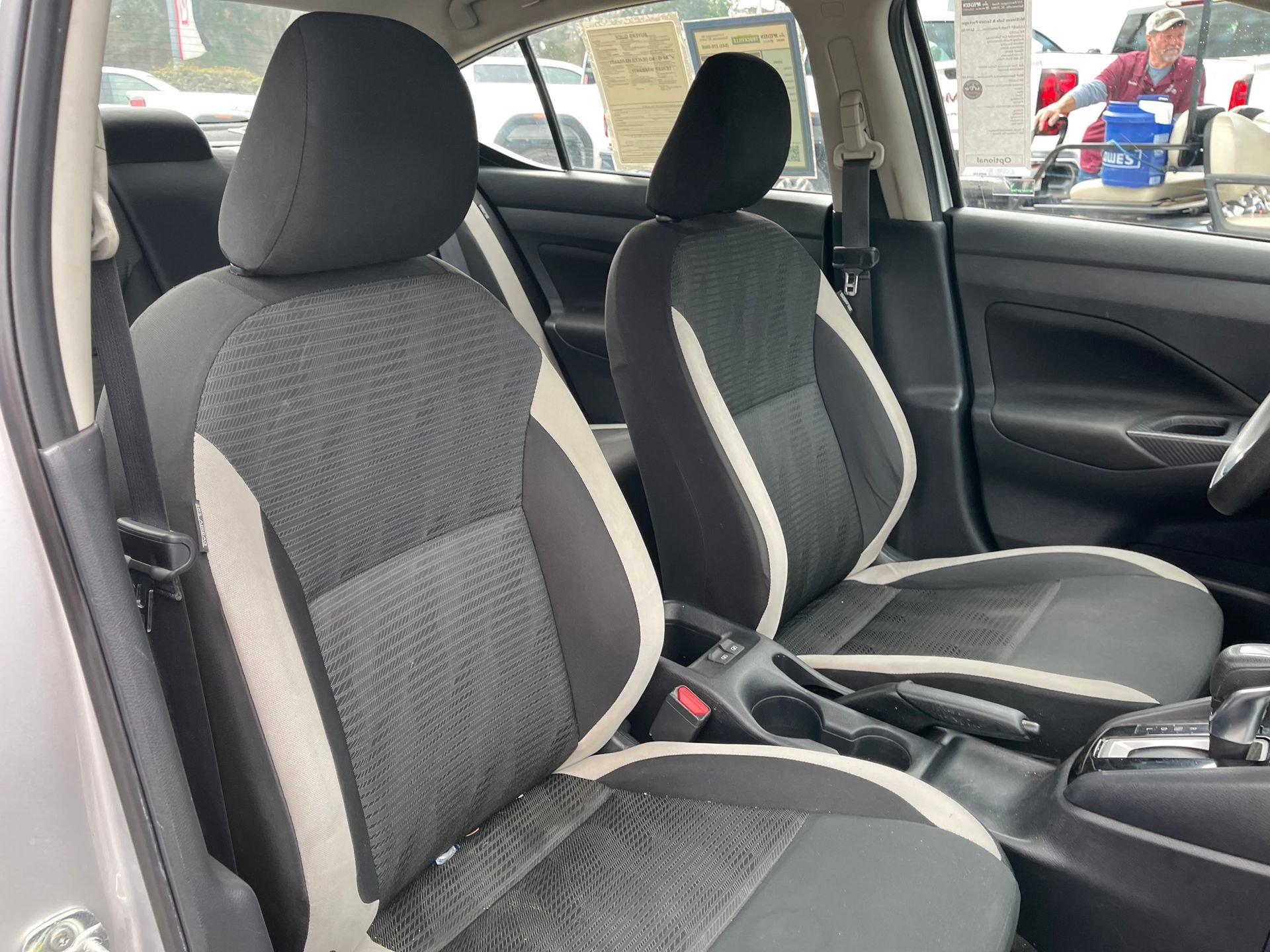 Used 2021 Nissan Versa SV image 26