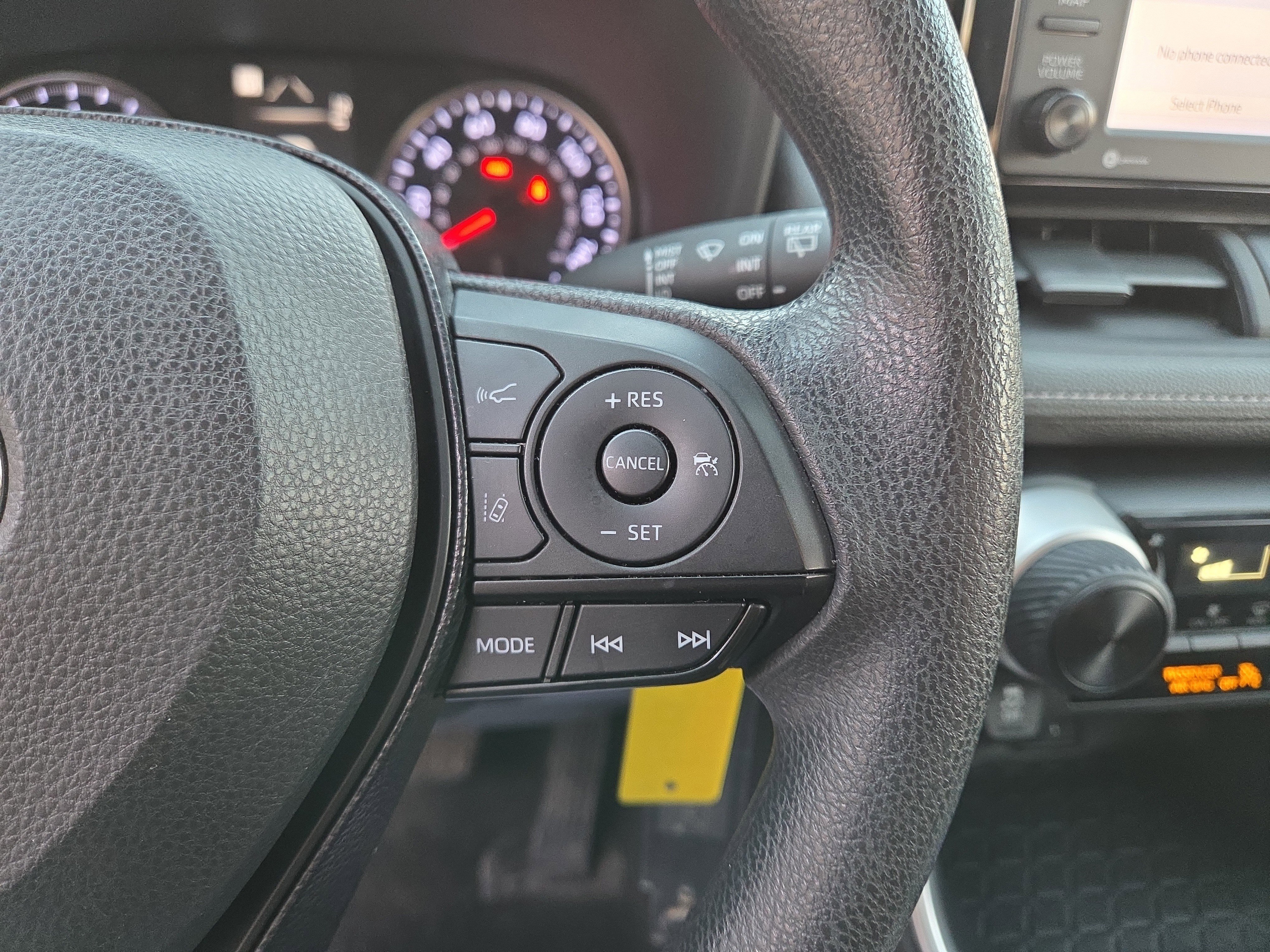 Used 2020 Toyota RAV4 LE image 19