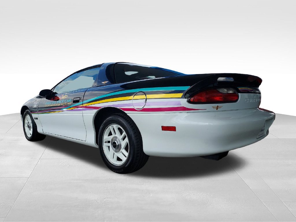 Used 1993 Chevrolet Camaro Z28 RWD image 3