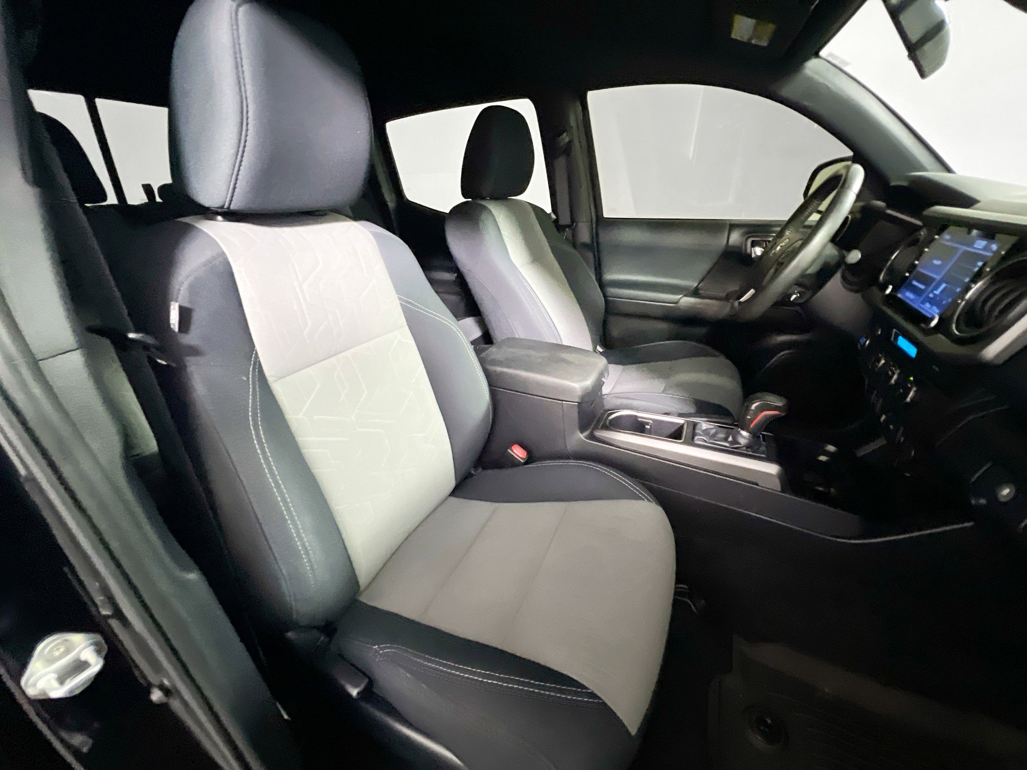 Used 2021 Toyota Tacoma TRD Sport image 31