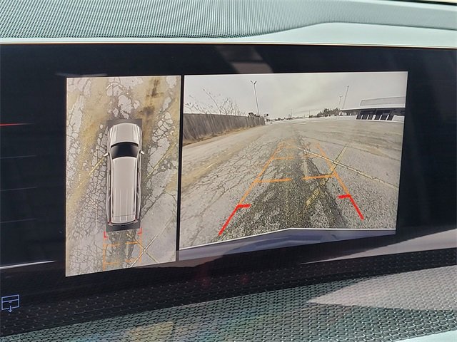 Used 2025 Cadillac Escalade ESV V image 15