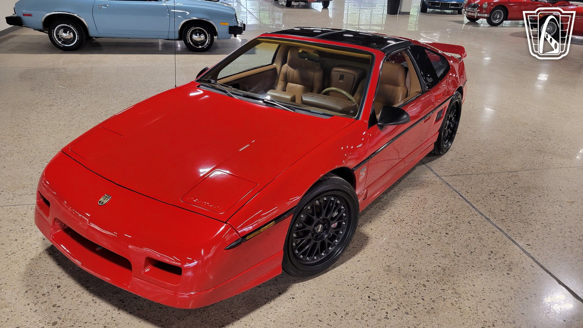 Used 1988 Pontiac Fiero GT RWD image 3