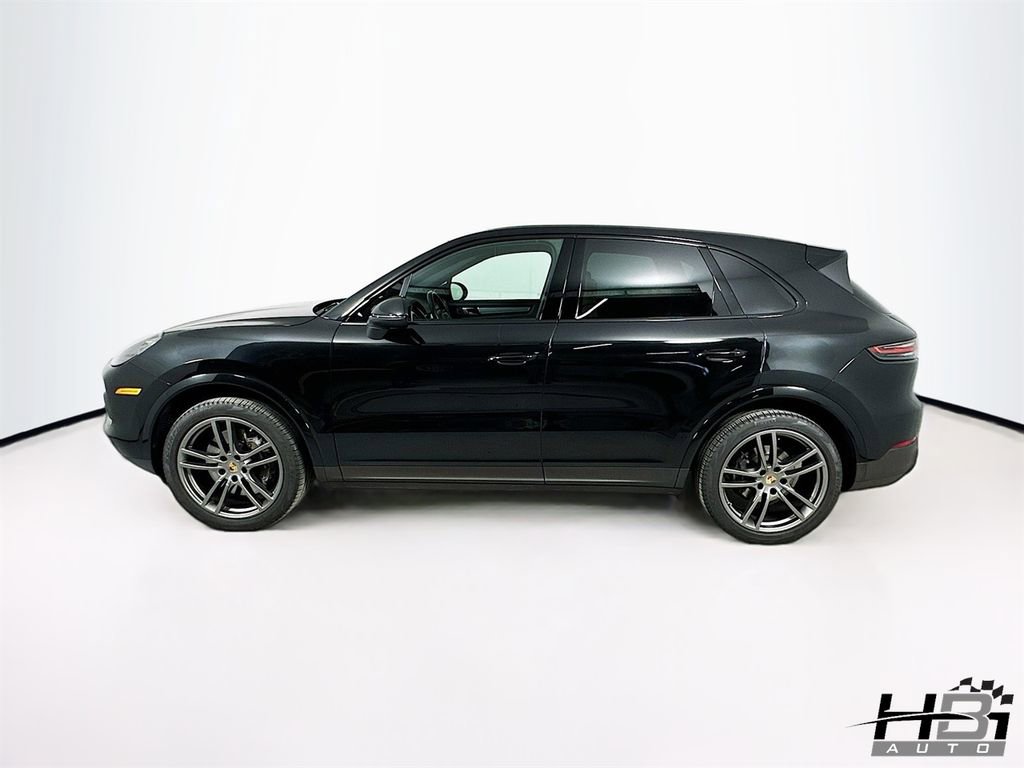 Used 2023 Porsche Cayenne Platinum Edition image 9