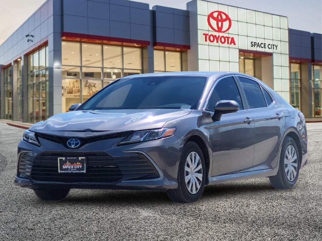 Used 2023 Toyota Camry LE FWD image 2