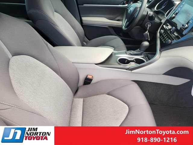 Used 2021 Toyota Camry LE FWD image 14