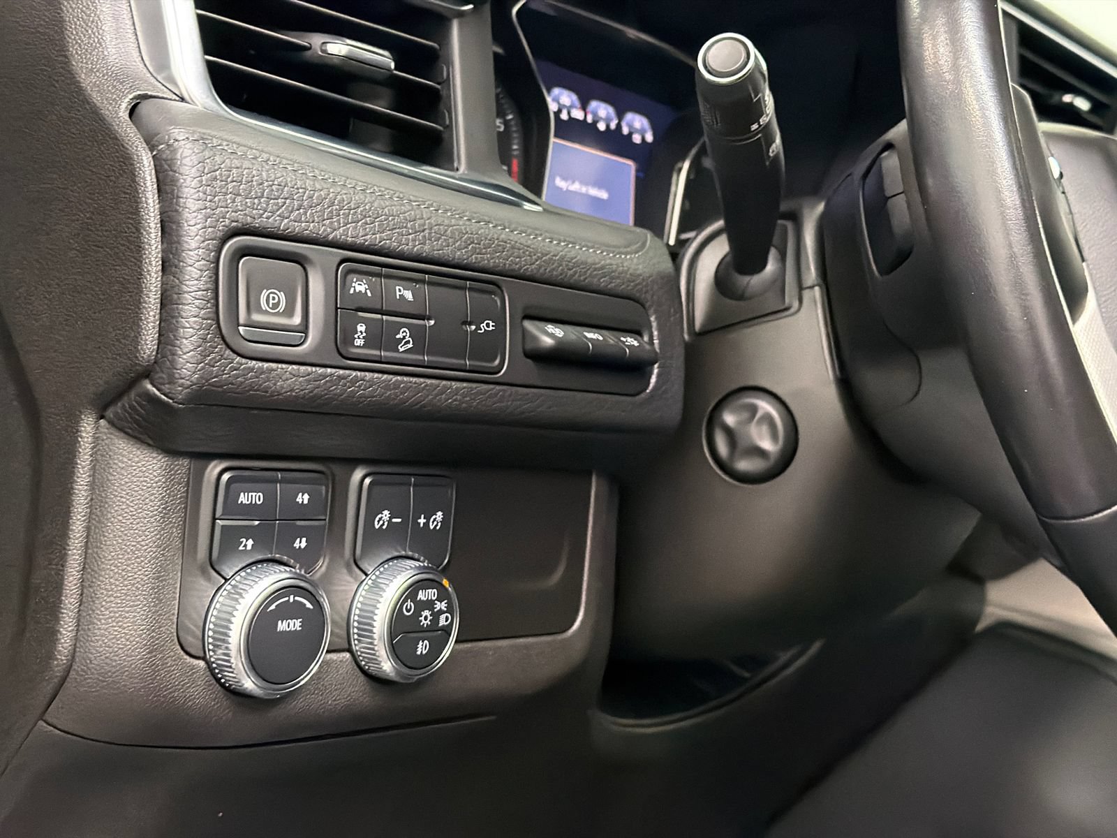 Used 2021 GMC Yukon XL Denali AWD/4WD image 22